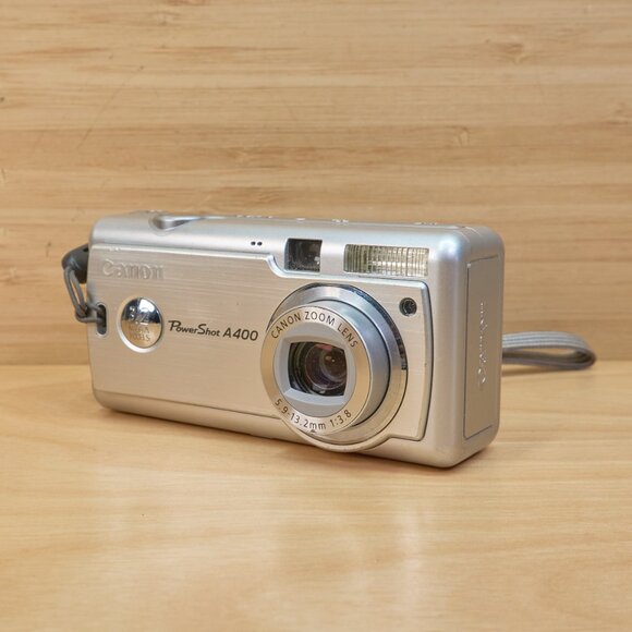 Vintage Canon PowerShot A400 3.2 MP Digital Camera, 2.2x Optical Zoom - Picture 1 of 7
